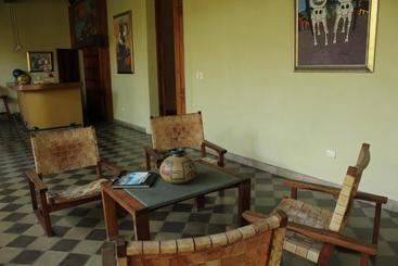 هاستل Backpackers Inn
