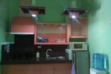 پانسیون Gomez Guest House