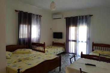 پانسیون Delmar Hotel Apart