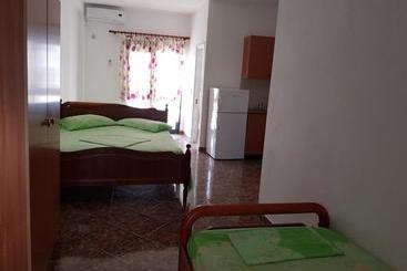 پانسیون Delmar Hotel Apart