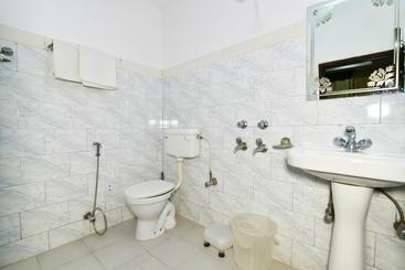 پانسیون Surbhi Guest House