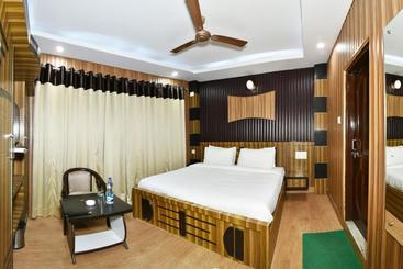 پانسیون Surbhi Guest House