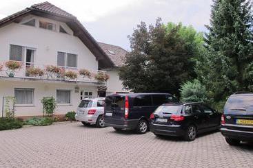 پانسیون Apartment Sobe Ravbar