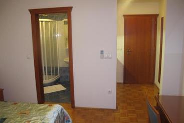 پانسیون Apartment Sobe Ravbar
