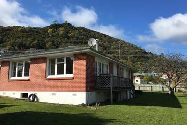 پانسیون Close To Picton Town