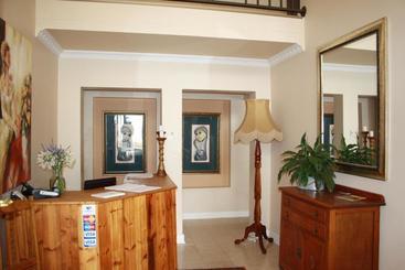 پانسیون Florentia Guest House