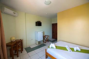 پانسیون Hostal Andry