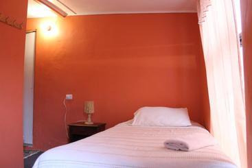 پانسیون Hostal Cali