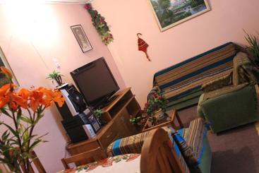پانسیون Hostal Cali
