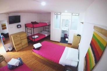 پانسیون Hostal De La 57