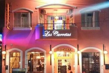 پانسیون Hostal Las Carretas