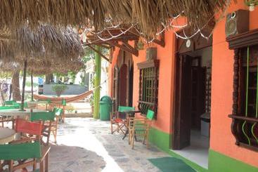پانسیون Hostal Pelikan Taganga