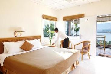 Savana Lake Resort