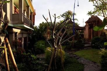 پانسیون Villa Bungsil Gading