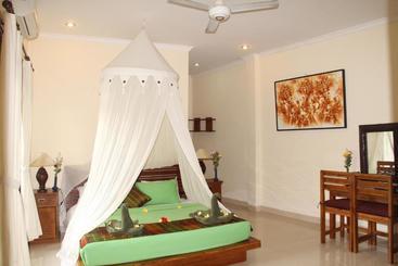 پانسیون Villa Bungsil Gading