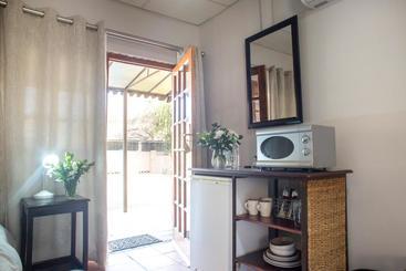 پانسیون Amity Guesthouse