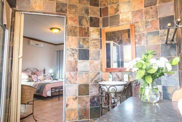 پانسیون Amity Guesthouse