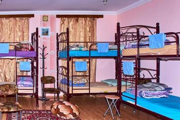 پانسیون California Guest House