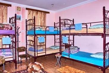 پانسیون California Guest House