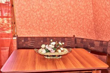 پانسیون California Guest House