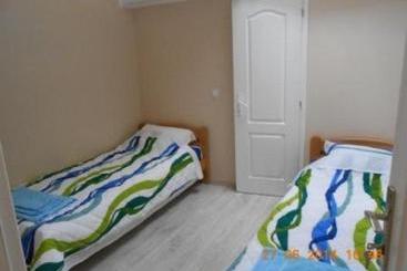 پانسیون Guest House Konak Iris