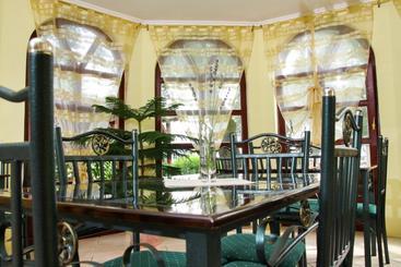 پانسیون Guesthouse Villa Elizabet