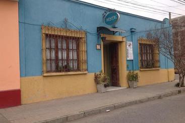پانسیون Hostal Renoir