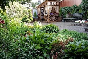 הוסטל Mini Hotel Glove House