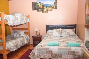 پانسیون Hostal Inthalassa Caldera