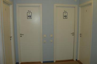 پانسیون Kuressaare Airport Guest House