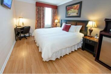 פנסיון Guest House At Norwalk Inn