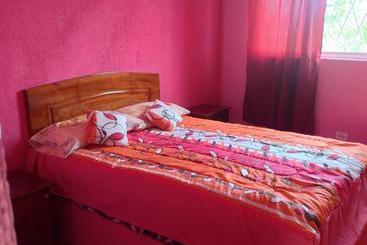 پانسیون Hostal La Joya