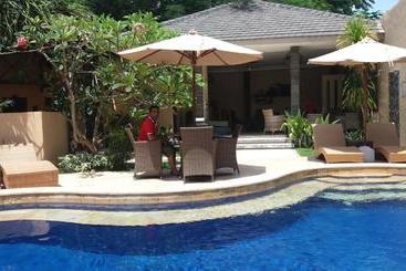 پانسیون Matahari Inn