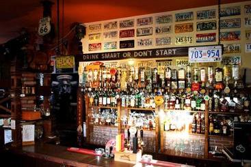 Pension Alfa & Whisky Pub