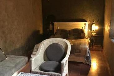 Riad Aicha