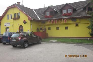 Fekete Macska Panzió