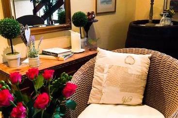 Helenental Pension & Apartments