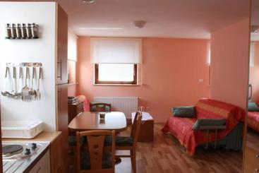 پانسیون Apartment Modrina