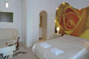 پانسیون Guest House Perla