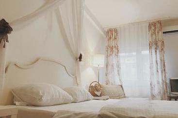 پانسیون Rooms Villa Luigi