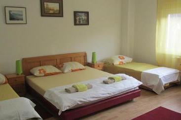پانسیون Rooms Villa Luigi