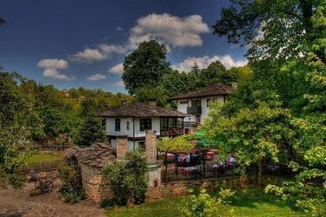 پانسیون Strannopriemnitsa Guest House