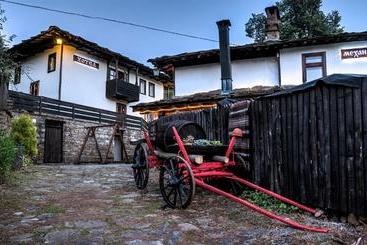 پانسیون Strannopriemnitsa Guest House