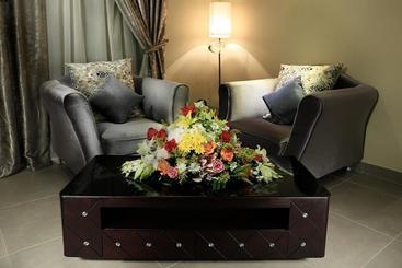 Towlan Hotel Suites