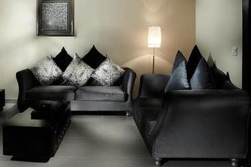 Towlan Hotel Suites