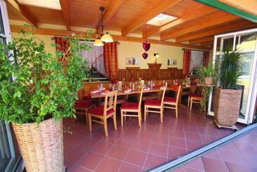 ユースホステル Gasthof Großschedl Zum Kramerwirt