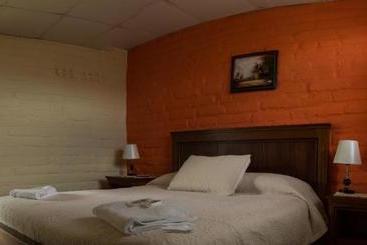 هاستل Hosteria San Carlos Tababela