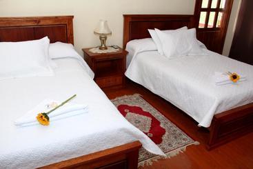هاستل Hosteria San Carlos Tababela