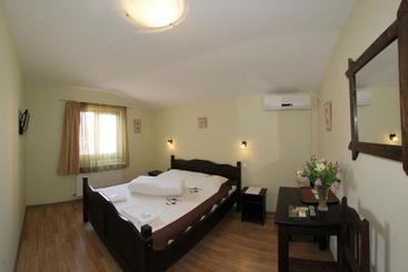 پانسیون Casa Oana
