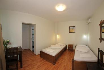 پانسیون Casa Oana